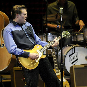 Meet your Posher, Lee